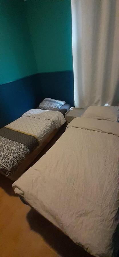 Charlotte, Not For Parties, Not A Hotel, Room With Shared Bathroom, No Kitchen Amsterdam Dış mekan fotoğraf