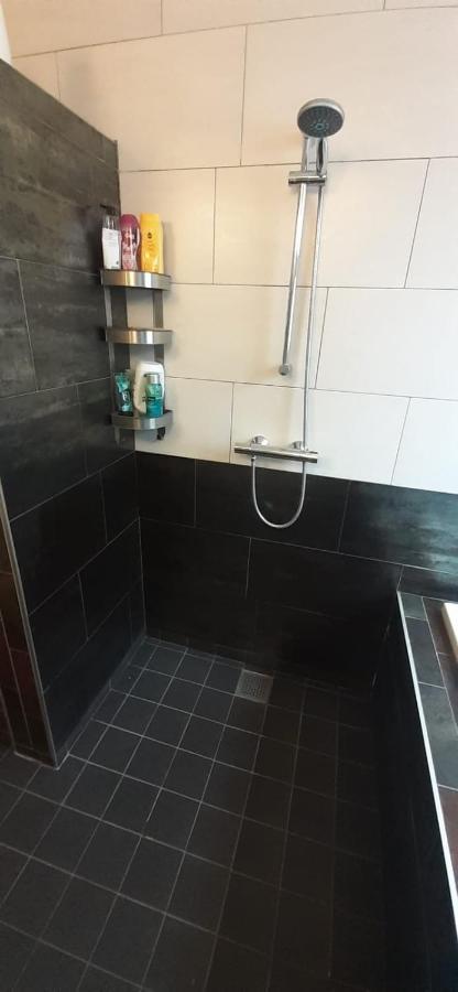Charlotte, Not For Parties, Not A Hotel, Room With Shared Bathroom, No Kitchen Amsterdam Dış mekan fotoğraf
