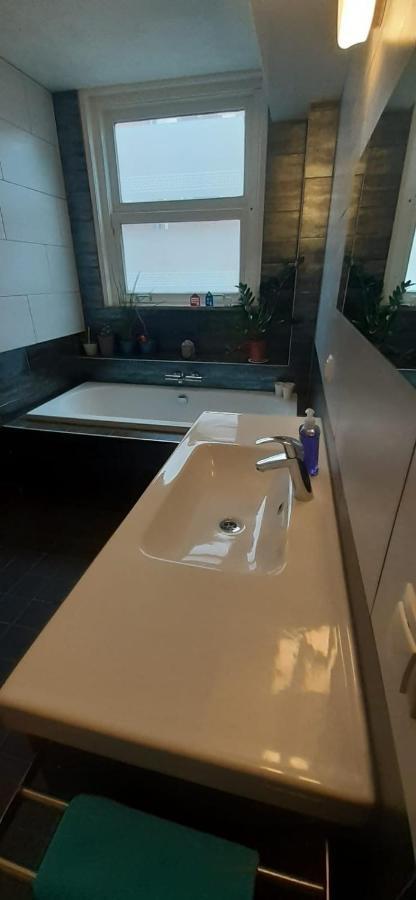 Charlotte, Not For Parties, Not A Hotel, Room With Shared Bathroom, No Kitchen Amsterdam Dış mekan fotoğraf